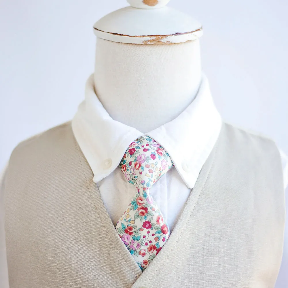 Boy's Necktie / Blossoms In Red