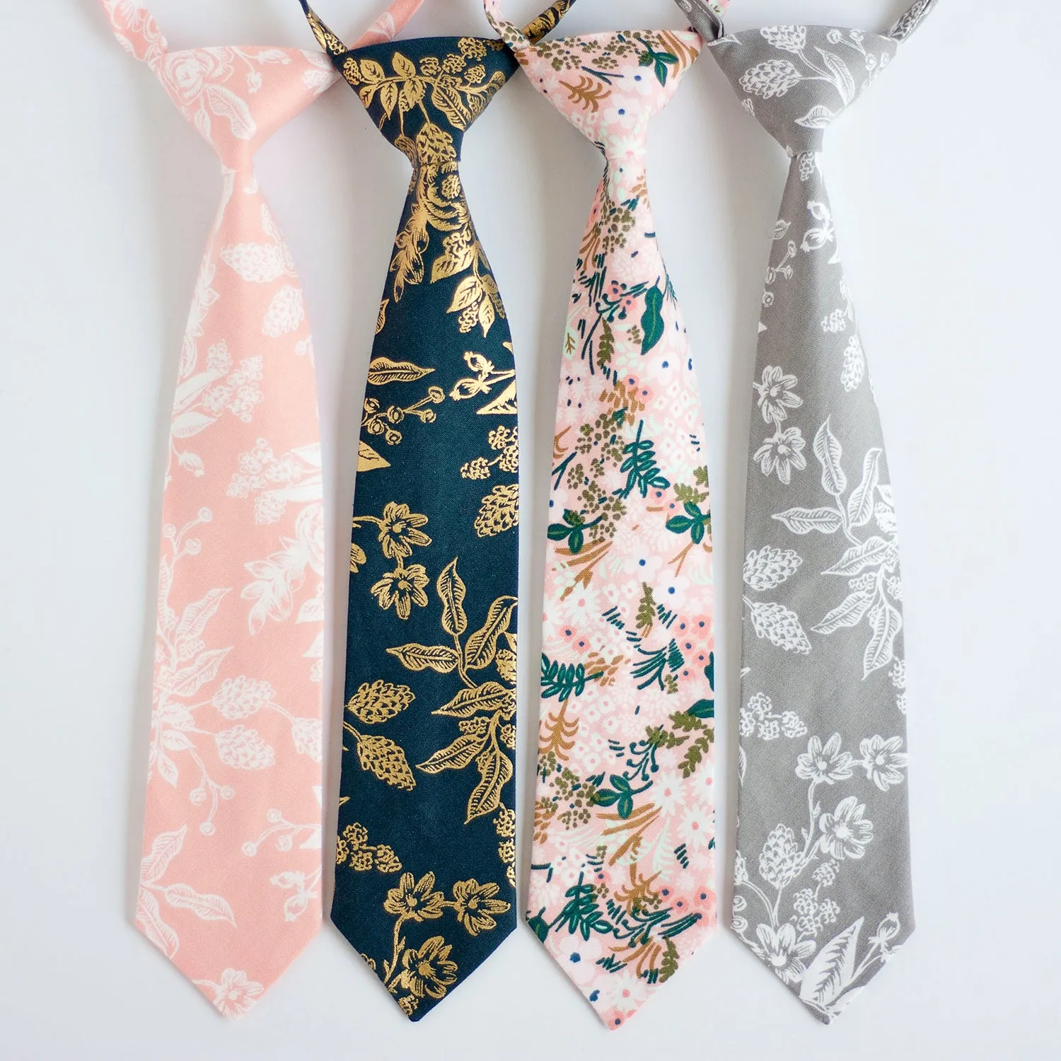 Boy's Necktie / Grey Toile