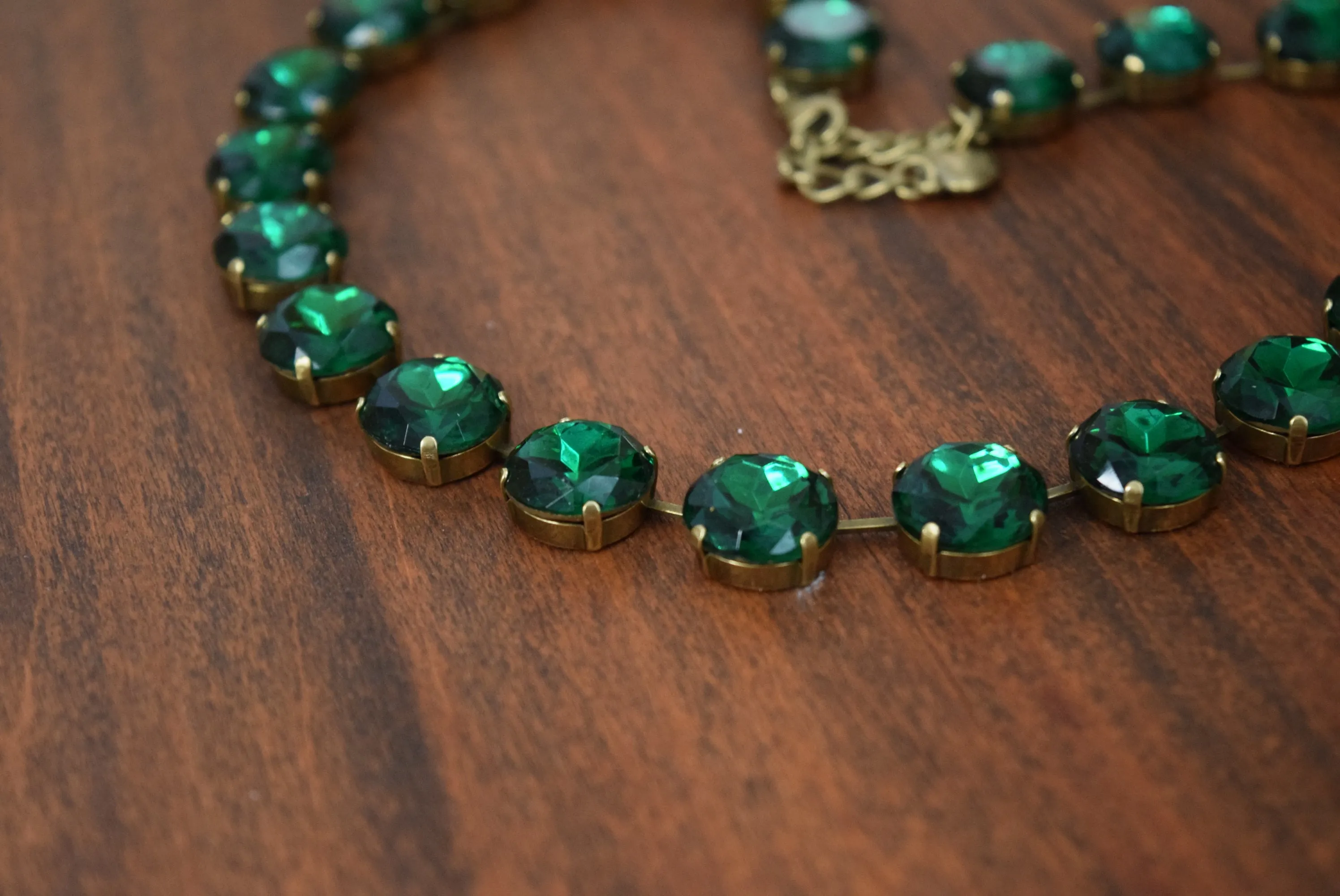 Emerald Green Riviere Necklace - Medium Round